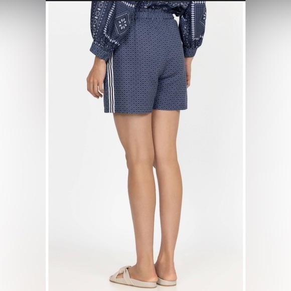 JOHNNY WAS NWT Blue Patched Ikat Linen Paperbag Shorts Size XL - Picture 2 of 14